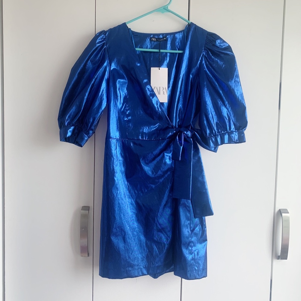 💙💙💙NWT 💙💙💙 Metallic Blue Dress 💙💙💙 Party style 💙💙💙